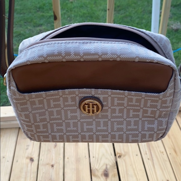 Purse - Picture 1 of 3